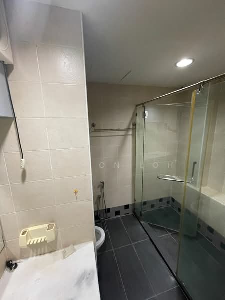 Kondominium untuk Dijual di Scotland Villa - Alston Loh - Bathroom - PropertyGuru.com.my