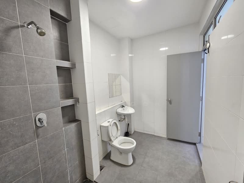 2-storey Terraced House for Sale in Bandar Rimbayu (Telok Panglima Garang) - Leon Goh - Bathroom - PropertyGuru.com.my