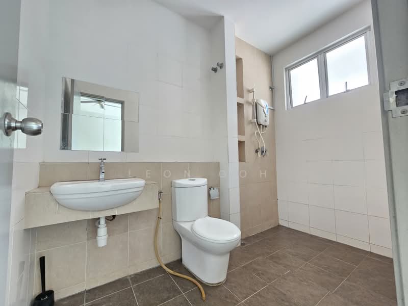 2-storey Terraced House for Sale in Bandar Rimbayu (Telok Panglima Garang) - Leon Goh - Bathroom - PropertyGuru.com.my
