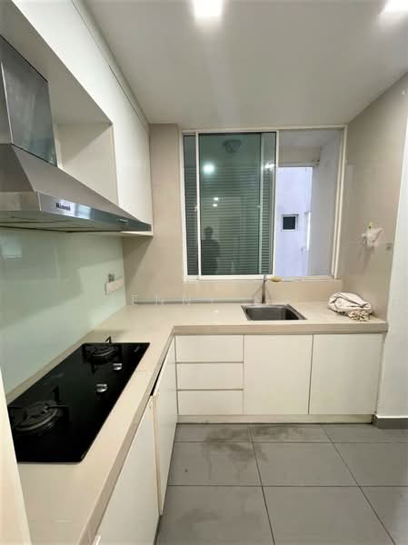 Kondominium untuk Disewa di The Regina - Jenny Ng - Kitchen - PropertyGuru.com.my