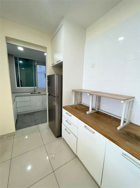 Kondominium untuk Disewa di The Regina - Jenny Ng - Kitchen - PropertyGuru.com.my