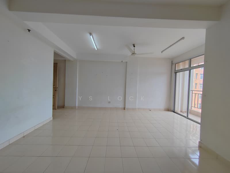 Pangsapuri untuk Dijual di Sri Palma Villa - YS Lock - Balcony - PropertyGuru.com.my