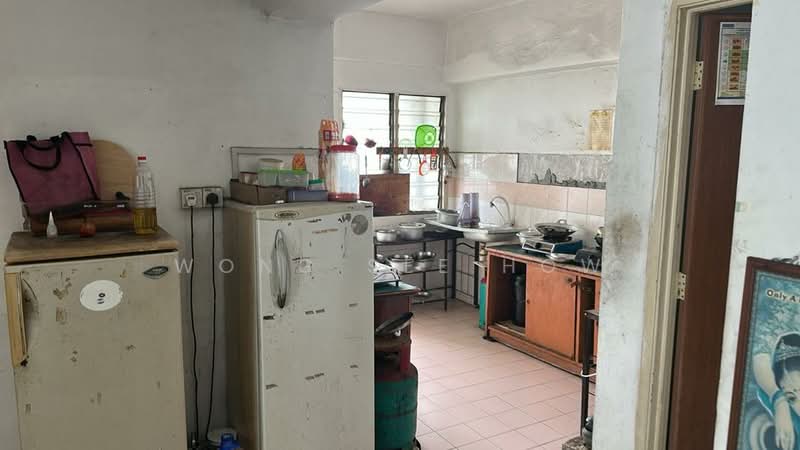 Pangsapuri untuk Dijual di Suria Avenue Apartment - Wong See How - Kitchen - PropertyGuru.com.my