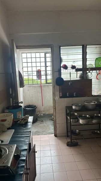 Pangsapuri untuk Dijual di Suria Avenue Apartment - Wong See How - Kitchen - PropertyGuru.com.my