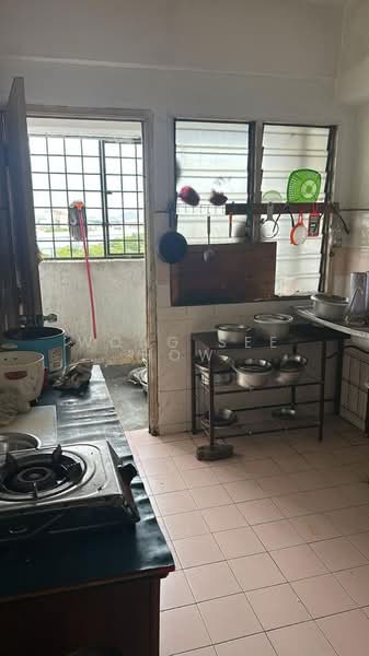Pangsapuri untuk Dijual di Suria Avenue Apartment - Wong See How - Kitchen - PropertyGuru.com.my