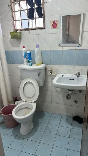 Pangsapuri untuk Dijual di Suria Avenue Apartment - Wong See How - Bathroom - PropertyGuru.com.my