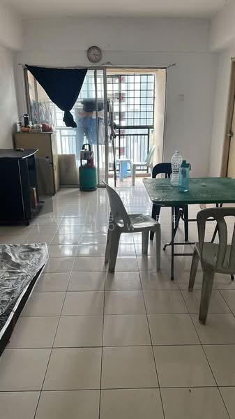 Pangsapuri untuk Dijual di Suria Avenue Apartment - Wong See How - Living Room - PropertyGuru.com.my