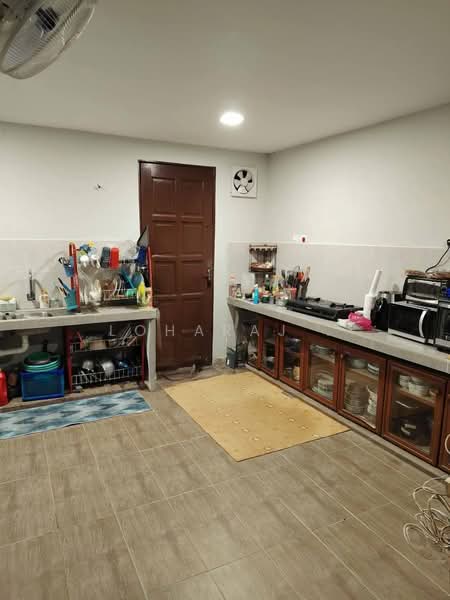 3-storey Terraced House for Sale in Taman Melawati (Ulu Kelang) - Loharaj . - Kitchen - PropertyGuru.com.my