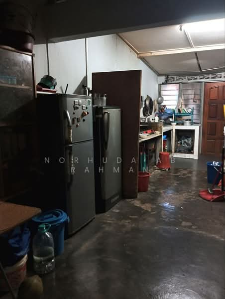 Rumah Teres 1.5 Tingkat untuk Dijual di Taman Serdang Jaya (Seri Kembangan) - Norhuda Ab Rahman - Kitchen - PropertyGuru.com.my