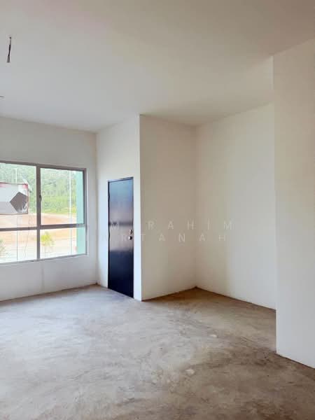 Shop / Office for Rent in Batang Kali (Selangor) - AimiRahim Hartanah - Interior - PropertyGuru.com.my