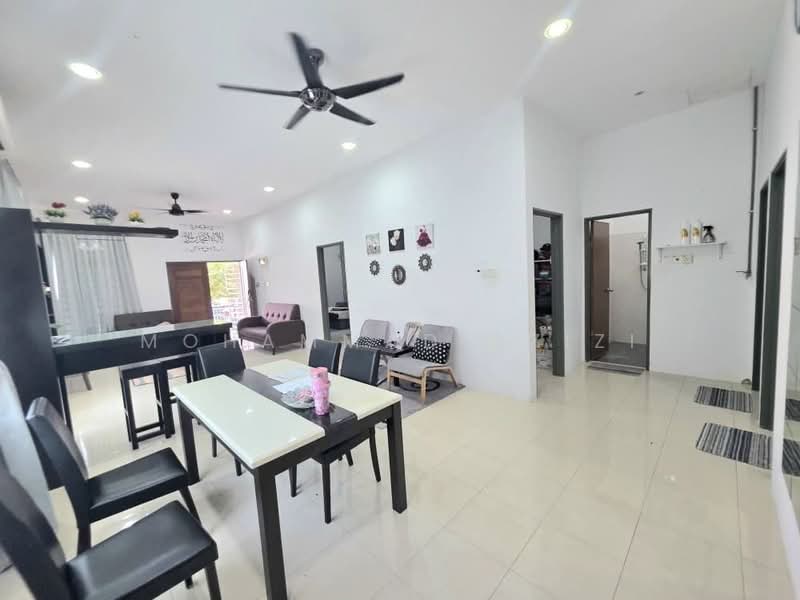 Semi-Detached House for Sale in Taman Berserah Ria (Beserah) - Mohammad Azizi - PropertyGuru.com.my