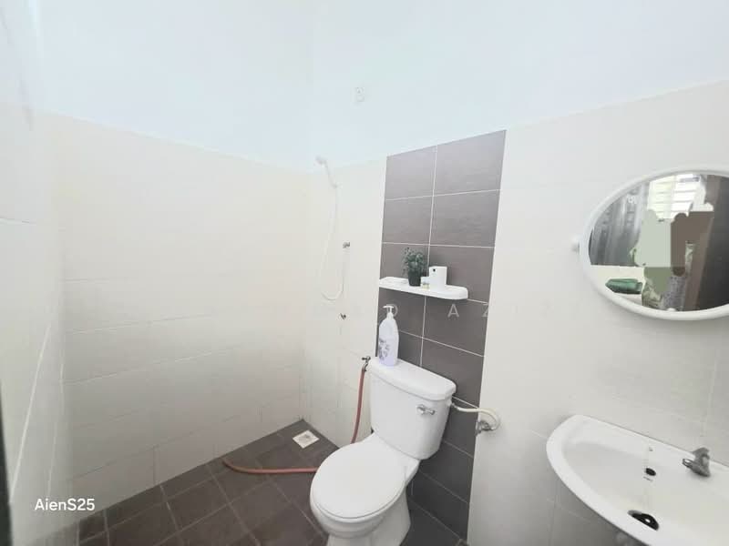 Semi-Detached House for Sale in Taman Berserah Ria (Beserah) - Mohammad Azizi - PropertyGuru.com.my