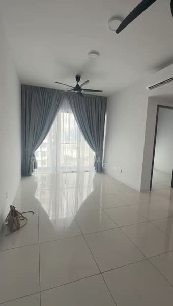 Kondominium untuk Disewa di The Valley Residences @ SkySierra - Charmaine Wong - Living Room - PropertyGuru.com.my