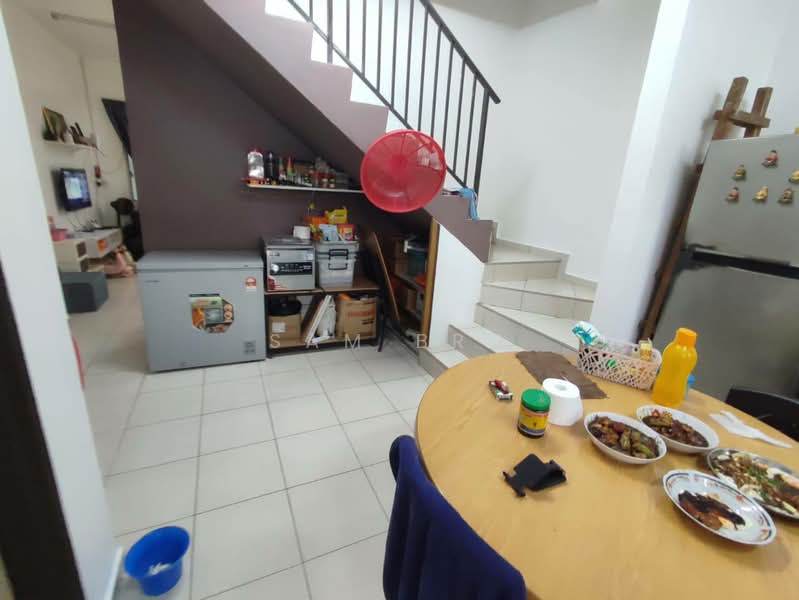 Rumah Teres 2 Tingkat untuk Dijual di Taman Kluang Indah (Kluang) - Sam Bro - Interior - PropertyGuru.com.my
