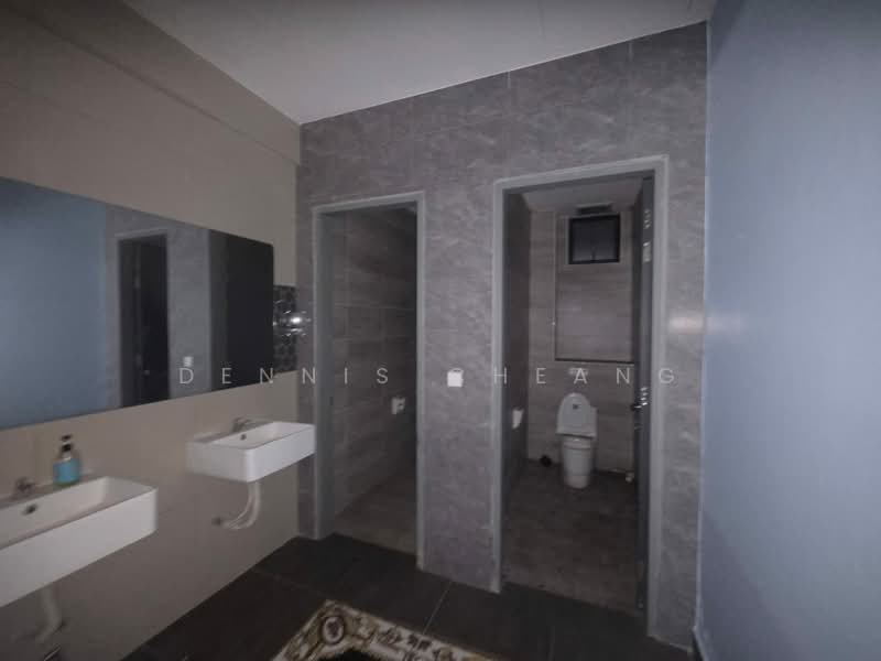 Commercial Semi-D for Rent in Pasir Gudang (Johor) - Dennis Cheang - Bathroom - PropertyGuru.com.my
