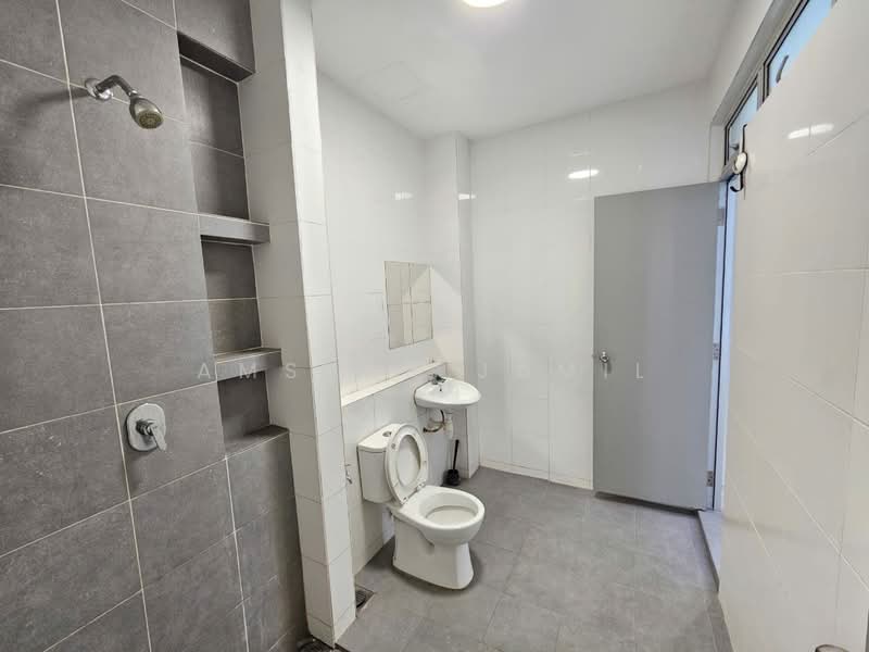 2-storey Terraced House for Sale in Kota Kemuning (Shah Alam) - Amsyar Jamil - Bathroom - PropertyGuru.com.my
