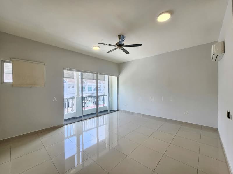 2-storey Terraced House for Sale in Kota Kemuning (Shah Alam) - Amsyar Jamil - Living Room - PropertyGuru.com.my