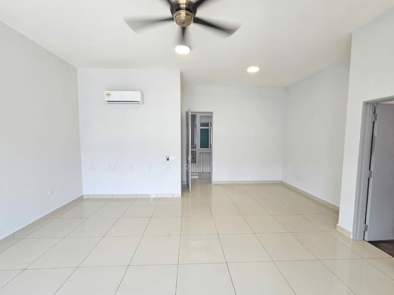 2-storey Terraced House for Sale in Kota Kemuning (Shah Alam) - Amsyar Jamil - Living Room - PropertyGuru.com.my