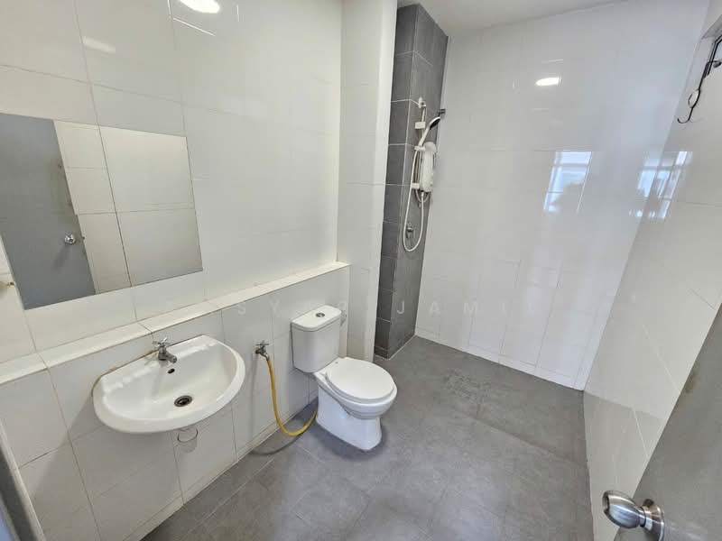 2-storey Terraced House for Sale in Kota Kemuning (Shah Alam) - Amsyar Jamil - Bathroom - PropertyGuru.com.my
