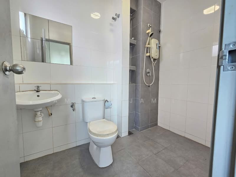 2-storey Terraced House for Sale in Kota Kemuning (Shah Alam) - Amsyar Jamil - Bathroom - PropertyGuru.com.my