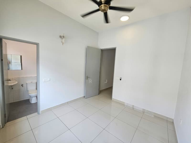 2-storey Terraced House for Sale in Kota Kemuning (Shah Alam) - Amsyar Jamil - Bathroom - PropertyGuru.com.my