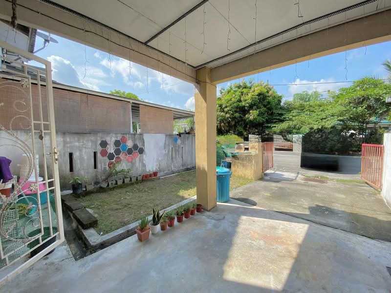 2-storey Terraced House for Sale in Tanjung Dua Belas (Jenjarom) - Hairi Halim - PropertyGuru.com.my