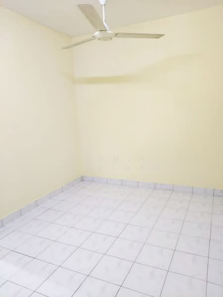 2.5-storey Terraced House for Sale in Taman Selayang Mulia (Selayang) - Yasmin Sulaiman - Interior - PropertyGuru.com.my