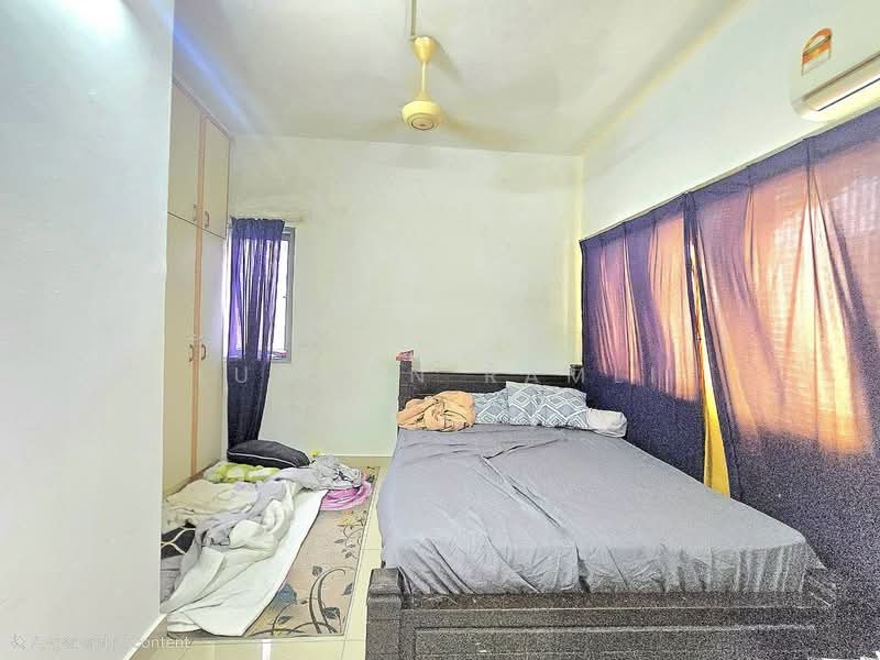Pangsapuri untuk Dijual di The Astaria - Luqman Ramli - Bedroom - PropertyGuru.com.my