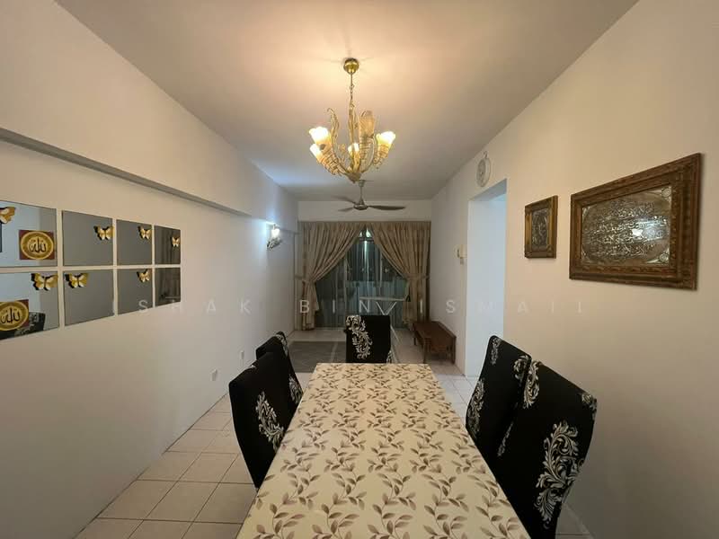 Pangsapuri untuk Dijual di Vista Seri Putra - Ishak Bin Ismail - Dining Room - PropertyGuru.com.my