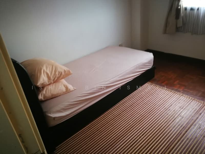 Pangsapuri untuk Dijual di Vista Seri Putra - Ishak Bin Ismail - Bedroom - PropertyGuru.com.my