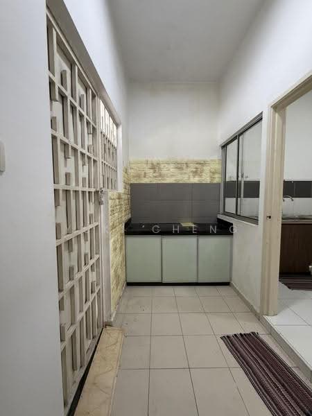 Rumah Teres 2-Tingkat untuk Dijual di Setia Tropika (Johor Bahru) - Yuki Cheng - Kitchen - PropertyGuru.com.my