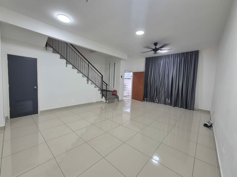 2-storey Terraced House for Rent in Taman Mutiara Rini (Skudai) - Crystal Tan - Living Room - PropertyGuru.com.my