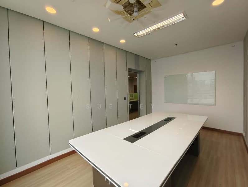 Office for Rent in KLCC (KL City Centre) - Sue Tey - Interior - PropertyGuru.com.my