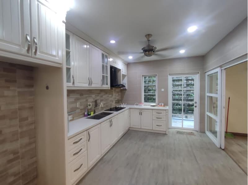 Bungalow Land for Rent in Seksyen 13 (Shah Alam) - Eda Wong - Kitchen - PropertyGuru.com.my