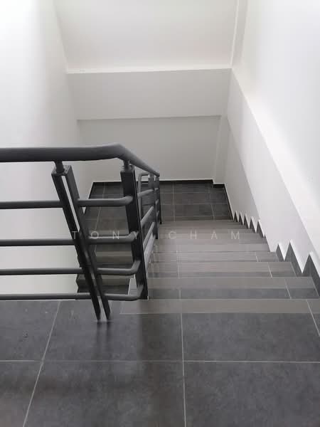 Detached Factory for Rent in Telok Panglima Garang (Selangor) - Tony Cham - Corridor - PropertyGuru.com.my