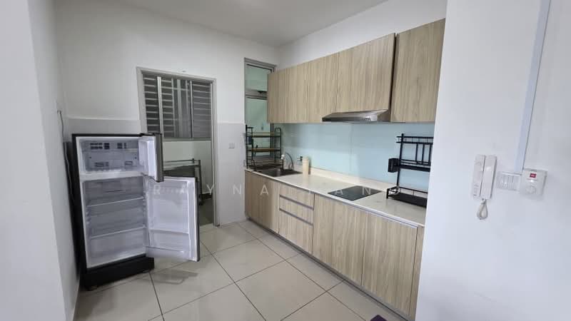 Service Residence for Sale at Meridin Bayvue Serviced Apartment - Rayna Pang - Kitchen - PropertyGuru.com.my