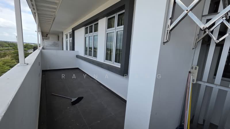 Service Residence for Sale at Meridin Bayvue Serviced Apartment - Rayna Pang - Balcony - PropertyGuru.com.my