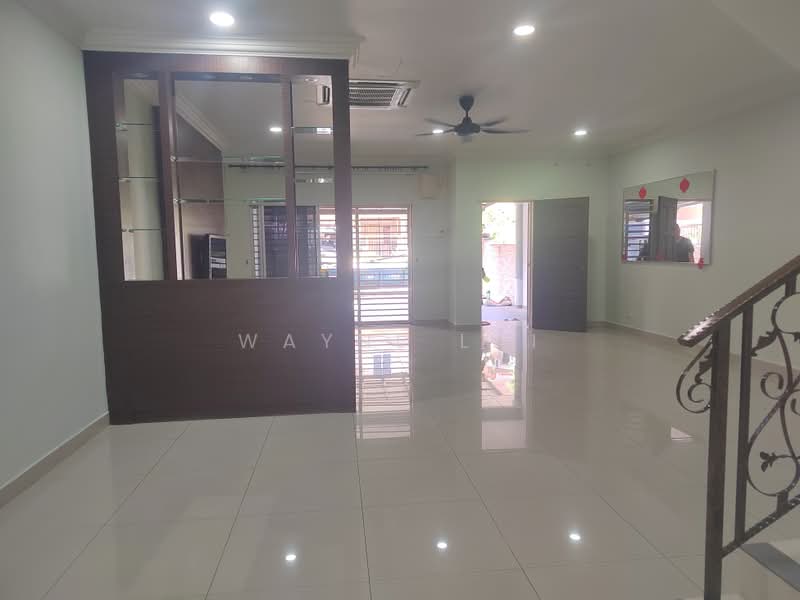 2-storey Terraced House for Sale in Taman Sri Putra Mas (Sungai Buloh) - Wayne Lai - Living Room - PropertyGuru.com.my