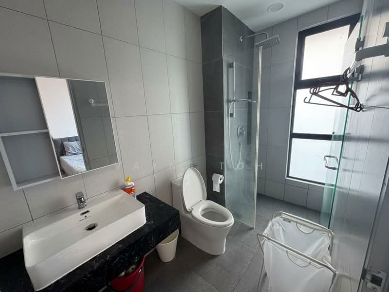 Servis Apartment untuk Disewa di Ruby Seapark - Vayne Toh - Bathroom - PropertyGuru.com.my