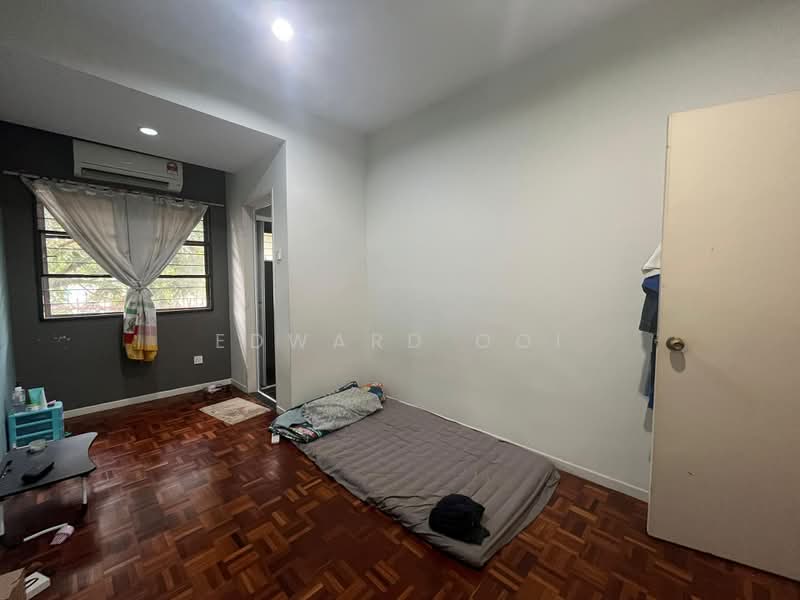 Rumah Teres 2-Tingkat untuk Dijual di Batu 9 (Cheras) - Edward Ooi - Bedroom - PropertyGuru.com.my