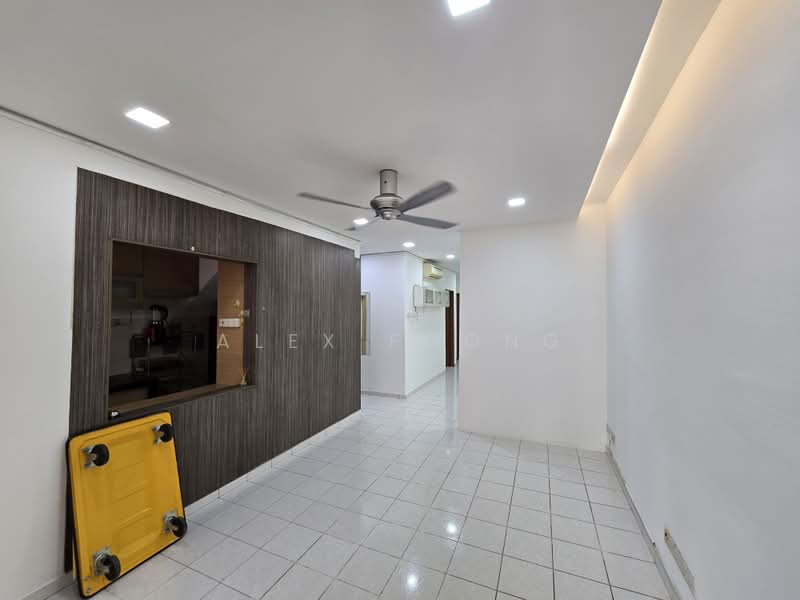 Rumah Bandar untuk Disewa di Batu Caves (Selangor) - Alex Foong - Living Room - PropertyGuru.com.my