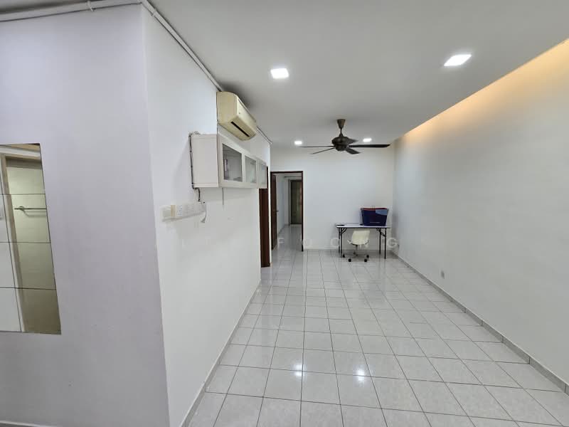 Rumah Bandar untuk Disewa di Batu Caves (Selangor) - Alex Foong - Living Room - PropertyGuru.com.my
