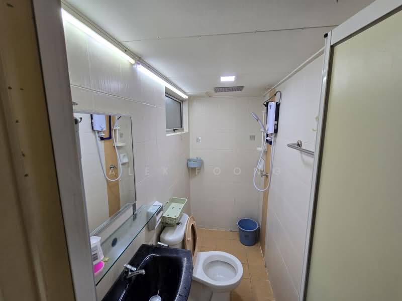 Rumah Bandar untuk Disewa di Batu Caves (Selangor) - Alex Foong - Bathroom - PropertyGuru.com.my