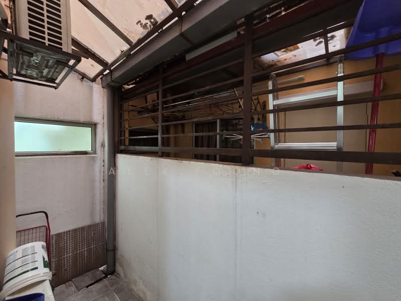 Rumah Bandar untuk Disewa di Batu Caves (Selangor) - Alex Foong - Yard - PropertyGuru.com.my