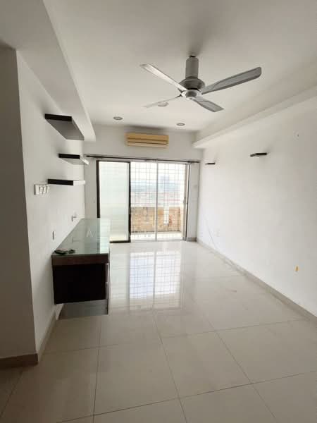 Kondominium untuk Dijual di Vista Millennium Condominium - Alan Lee - Living Room - PropertyGuru.com.my