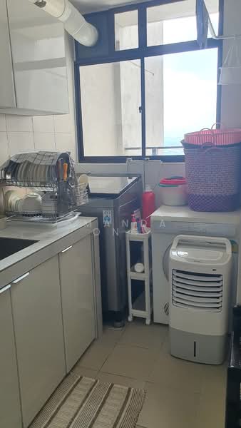 Kondominium untuk Dijual di Azelia Residence - Amanda Ong - Kitchen - PropertyGuru.com.my