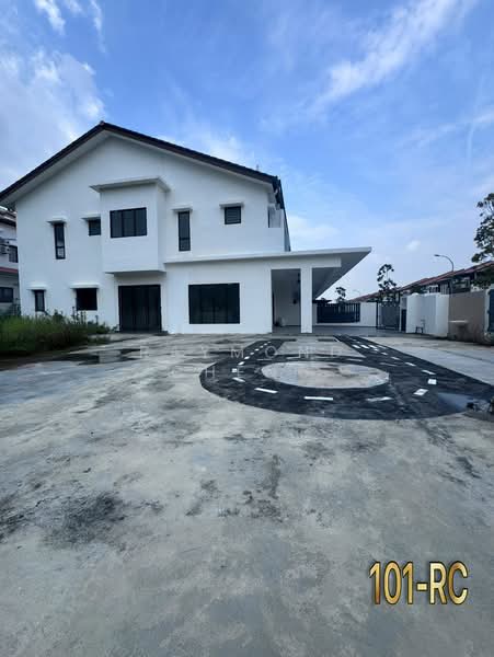2-storey Terraced House for Sale in Setia Utama (Setia Alam) - Raymond Cheng - Exterior - PropertyGuru.com.my