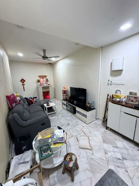 Rumah Teres 1 Tingkat untuk Dijual di Batu Caves (Kuala Lumpur) - Jerrick Foo - Living Room - PropertyGuru.com.my