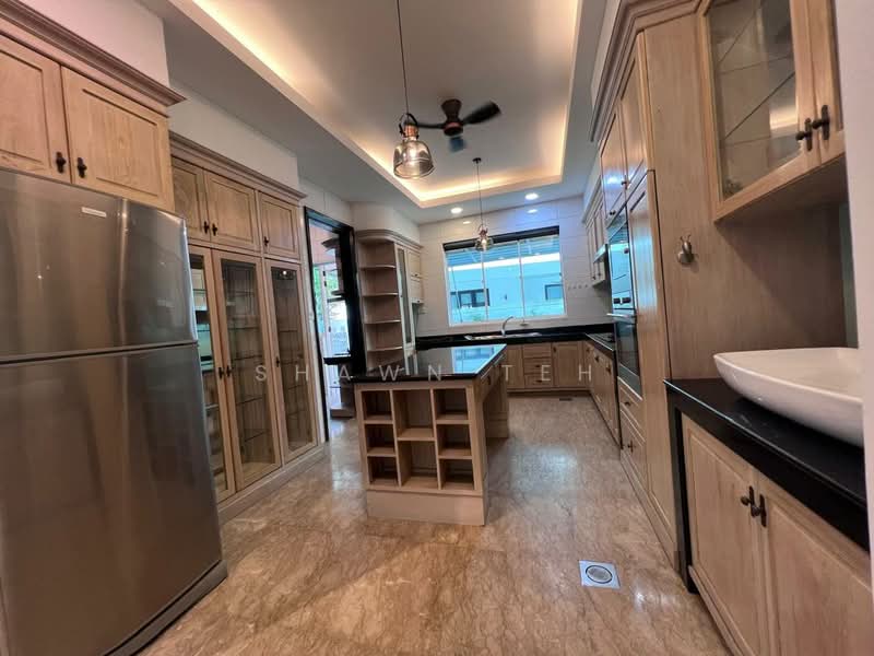 Bungalow House untuk Disewa di Valencia (Sungai Buloh) - Shawn Teh - Kitchen - PropertyGuru.com.my