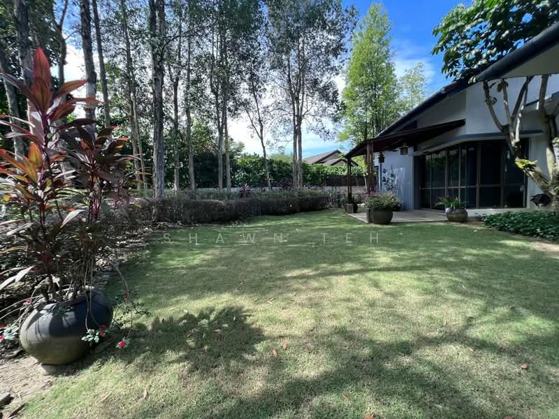 Bungalow House untuk Disewa di Valencia (Sungai Buloh) - Shawn Teh - Garden - PropertyGuru.com.my